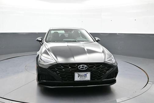 Phantom Black 2022 Hyundai SONATA SEL Plus