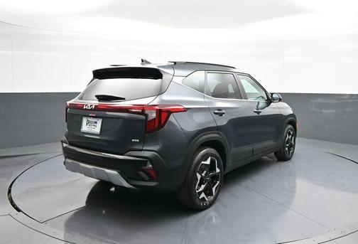 Gravity Gray 2024 Kia Seltos EX