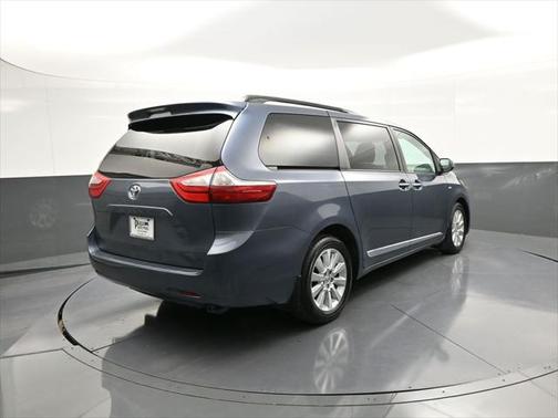 2016 Toyota Sienna SE
