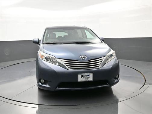 2016 Toyota Sienna SE