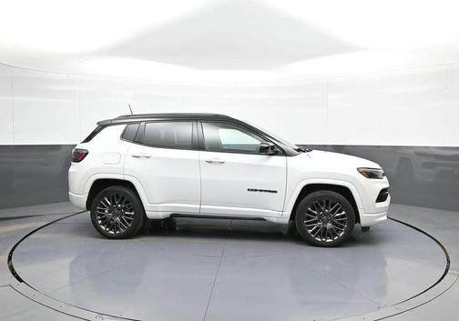 Bright White Clearcoat 2023 Jeep Compass High Altitude