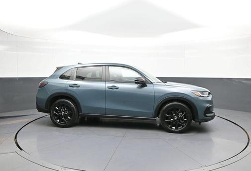 Nordic Forest Pearl 2024 Honda HR-V Sport