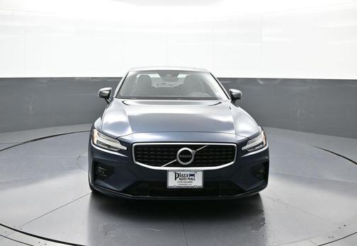 2019 Volvo S60 T6 R-Design