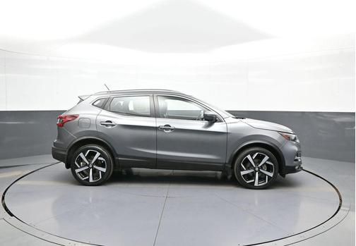 Gun Metallic 2021 Nissan Rogue Sport SL