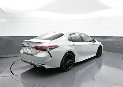 2024 Toyota Camry Hybrid SE