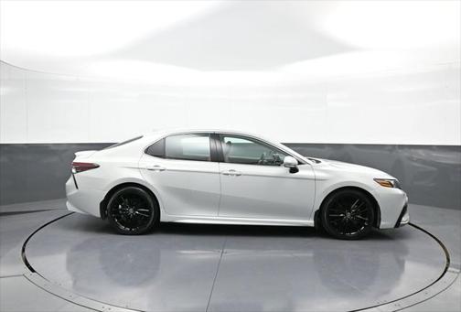 2024 Toyota Camry Hybrid SE