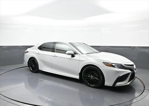 2024 Toyota Camry Hybrid SE