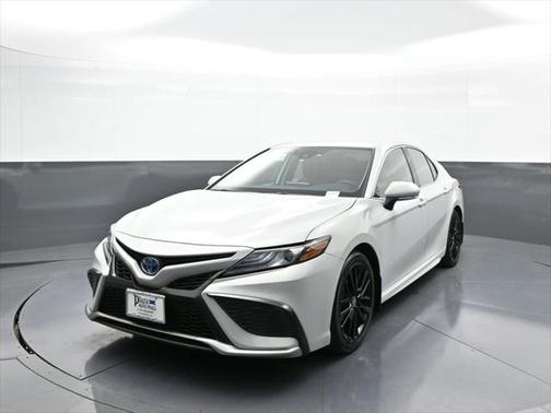 2024 Toyota Camry Hybrid SE