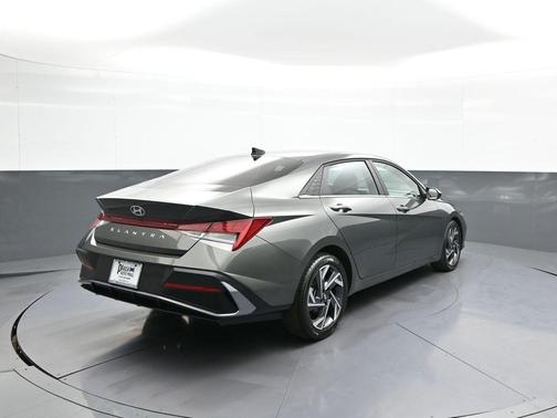 Amazon Gray 2024 Hyundai ELANTRA SEL