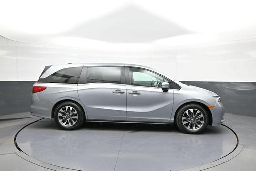 Lunar Silver Metallic 2023 Honda Odyssey EX-L