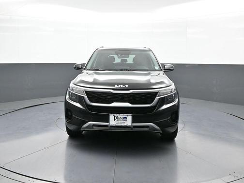 2023 Kia Seltos EX