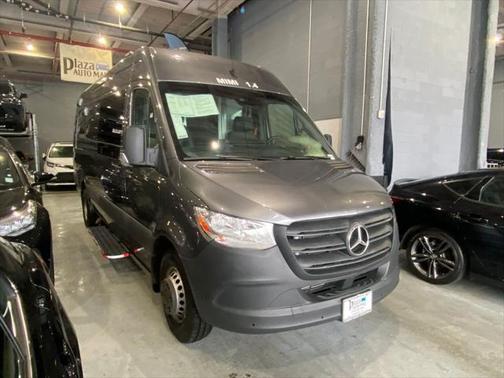 2022 Mercedes-Benz Sprinter 4500 High Roof V6