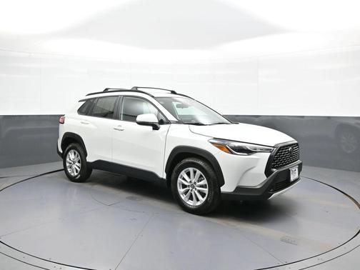 Wind Chill Pearl 2024 Toyota Corolla Cross LE