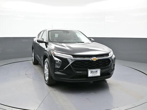 Mosaic Black Metallic 2024 Chevrolet Trax LS