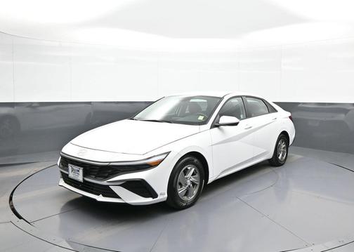 Serenity White 2025 Hyundai ELANTRA SE