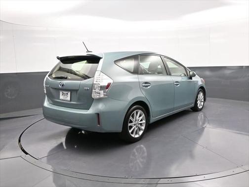 2013 Toyota Prius v Five