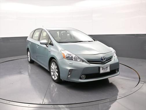 2013 Toyota Prius v Five