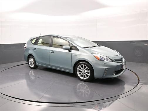 2013 Toyota Prius v Five