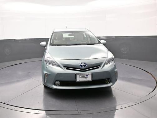 2013 Toyota Prius v Five