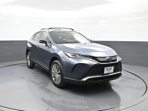 Coastal Gray Metallic 2021 Toyota Venza XLE