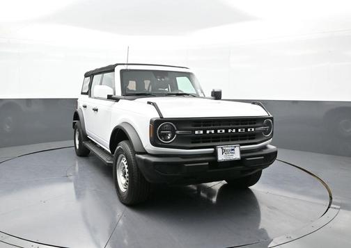 2021 Ford Bronco Base