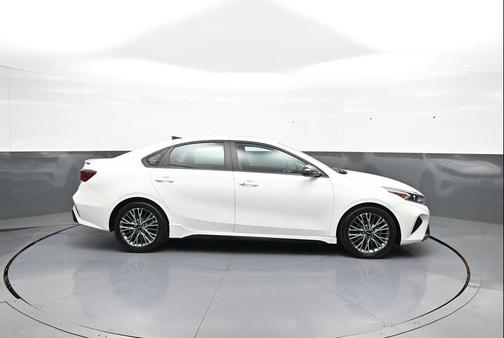 Snow White Pearl 2023 Kia Forte GT-Line