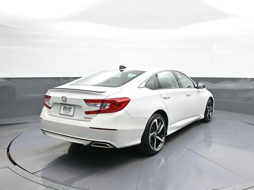 Platinum White Pearl 2022 Honda Accord Sport 1.5T