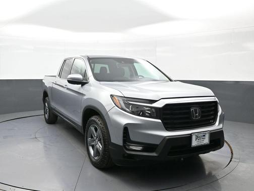 Lunar Silver Metallic 2023 Honda Ridgeline RTL