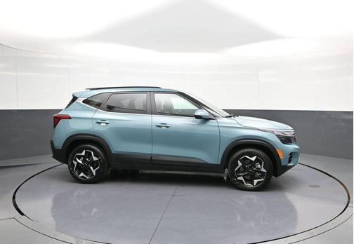 Blue 2026 Kia Seltos EX