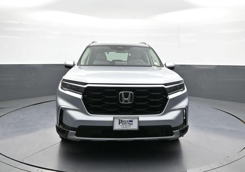 Lunar Silver Metallic 2024 Honda Pilot Touring 8-Passenger