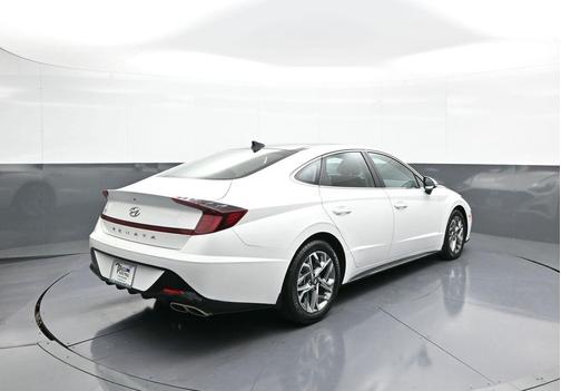 2022 Hyundai SONATA SEL