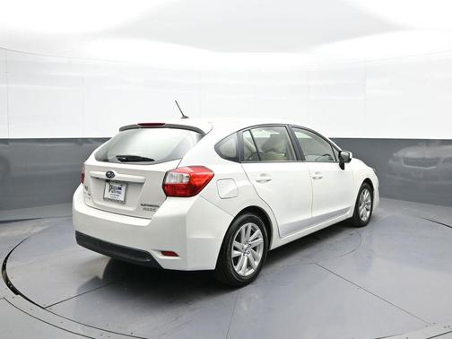 2016 Subaru Impreza 2.0i Premium
