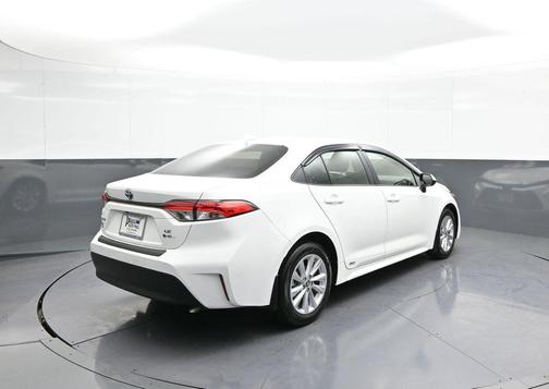 2025 Toyota Corolla Hybrid LE