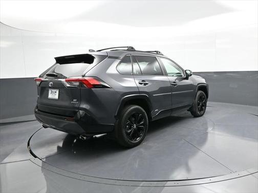 2023 Toyota RAV4 Hybrid SE