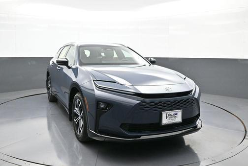 2025 Toyota Crown Signia XLE