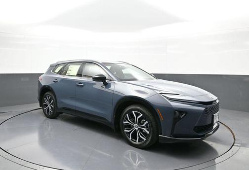 2025 Toyota Crown Signia XLE