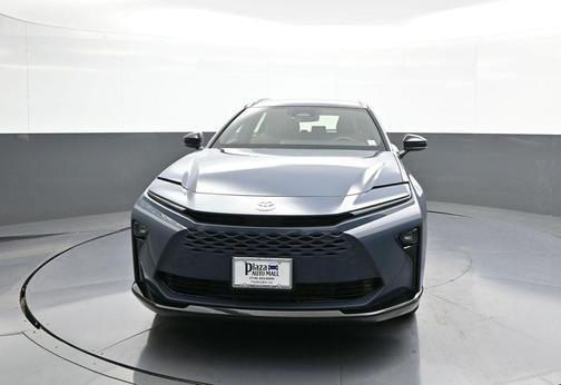 2025 Toyota Crown Signia XLE