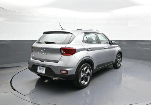 Shimmering Silver 2024 Hyundai VENUE SEL