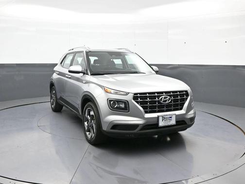 Shimmering Silver 2023 Hyundai VENUE SEL