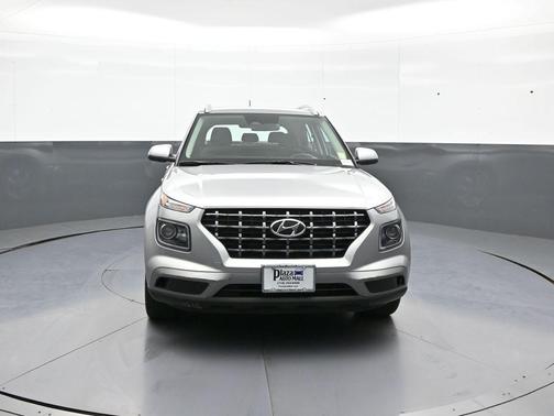 Shimmering Silver 2023 Hyundai VENUE SEL