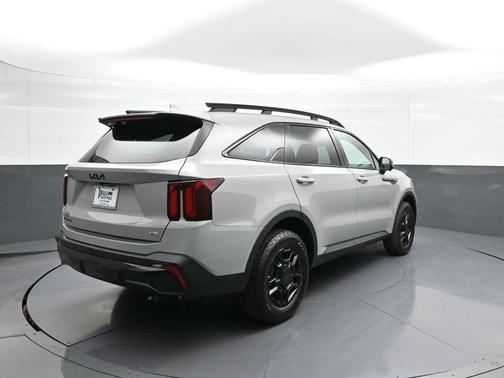 Wolf Gray 2026 Kia Sorento SX