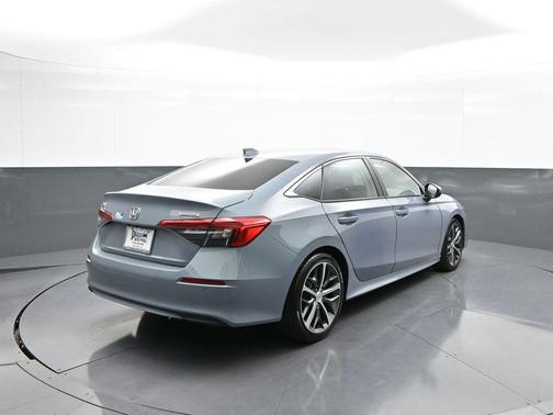 2022 Honda Civic Touring