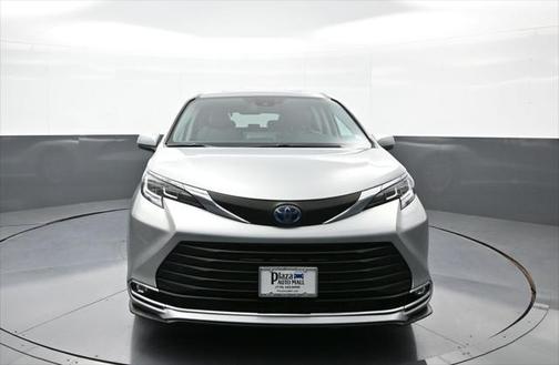 2021 Toyota Sienna XLE 7 Passenger