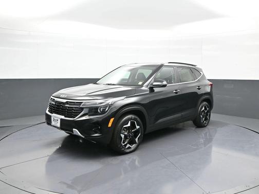 Fusion Black 2024 Kia Seltos EX
