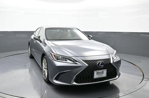 2019 Lexus ES 300h Luxury