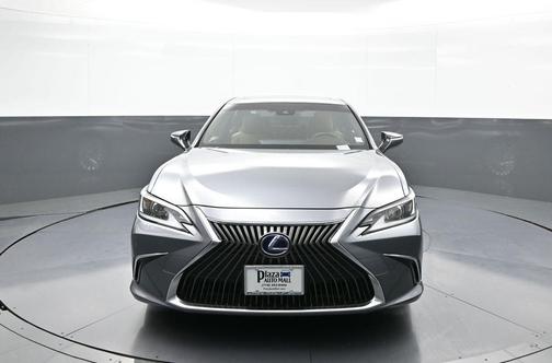2019 Lexus ES 300h Luxury