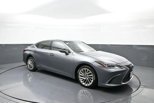 2019 Lexus ES 300h Luxury
