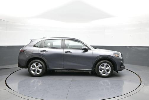 Modern Steel Metallic 2024 Honda HR-V LX