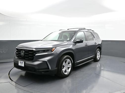 2023 Honda Pilot AWD LX