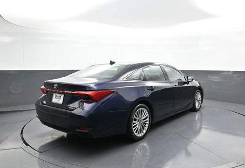 2021 Toyota Avalon Hybrid Limited